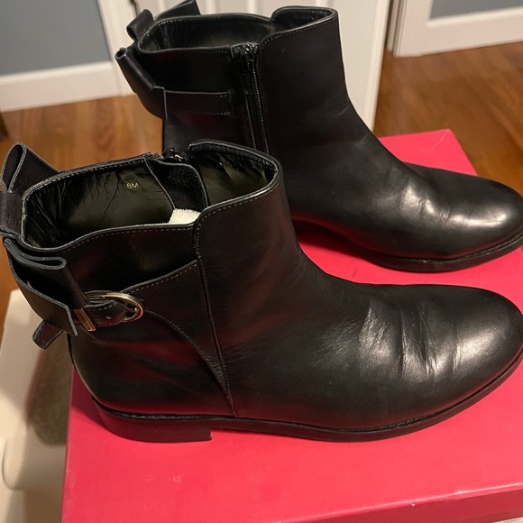 Vaneli Genius Bow Back Calf Booties! Like New! With Box! Kept in shoe covers - Picture 7 of 11